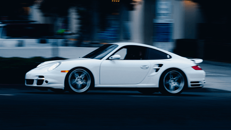 Porsche đóng cửa câu lạc bộ NFT sau thử nghiệm 911 kỹ thuật số trị giá 20 triệu USD
