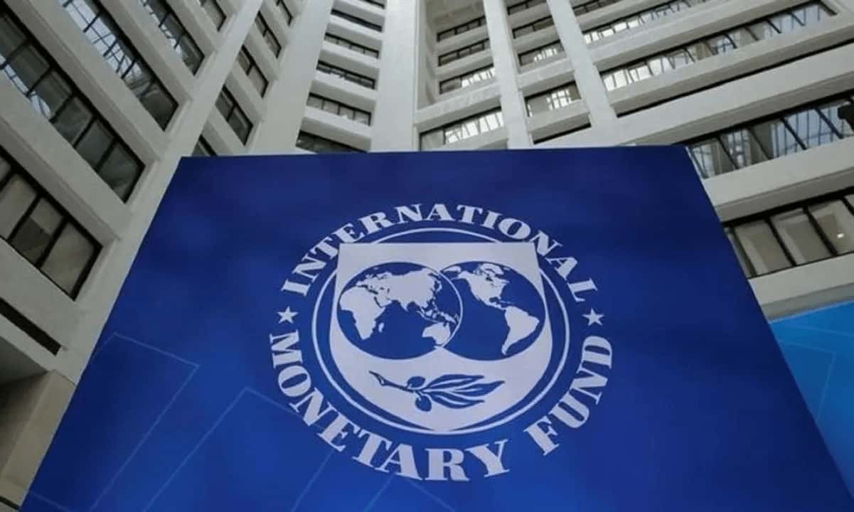 IMF phê duyệt 138 triệu USD cho El Salvador sau khi miễn trừ tích lũy Bitcoin