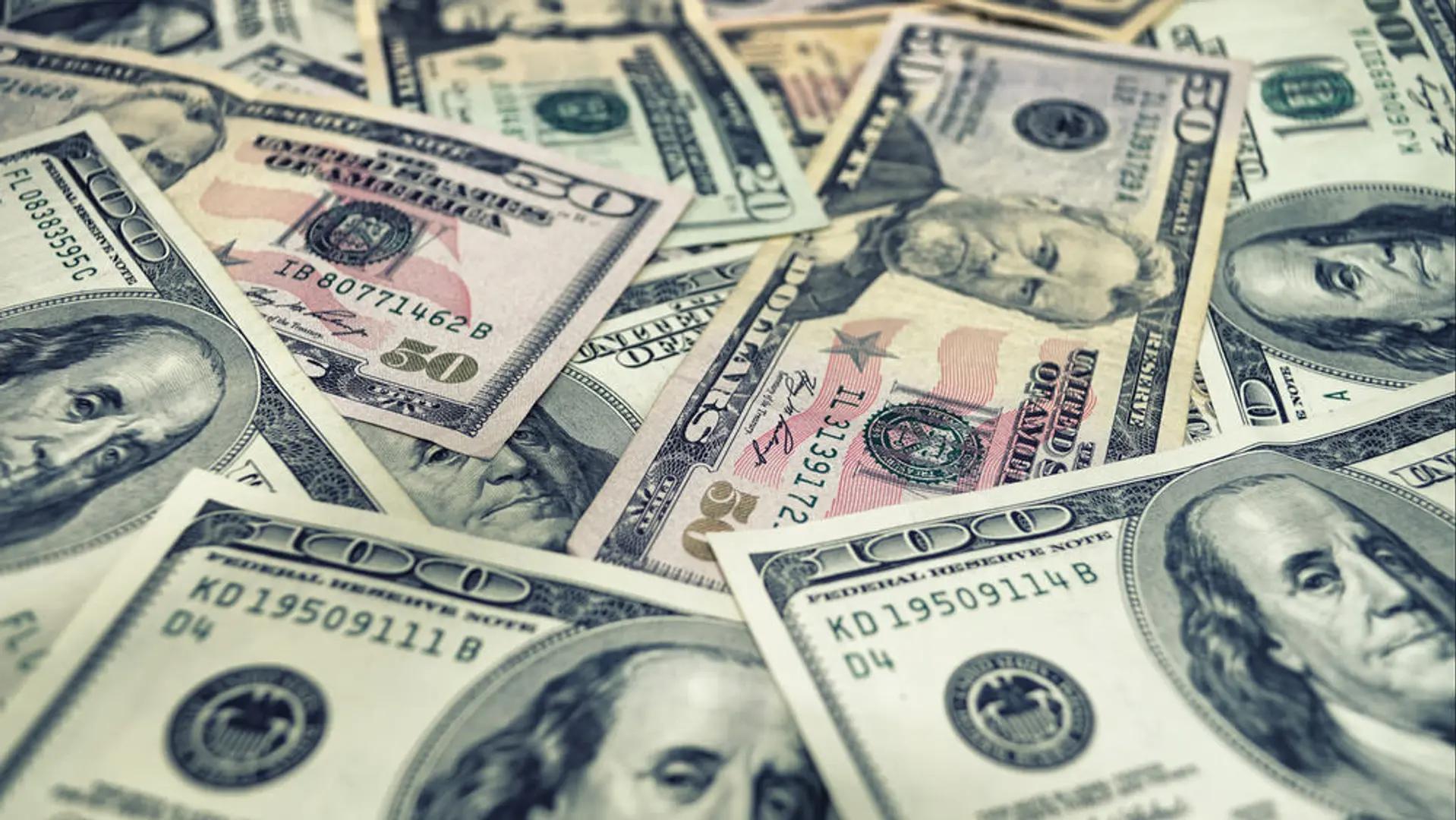 Đô la Mỹ tăng lên mức cao nhất trong 18 tháng khi bitcoin giữ vững khoảng 86.000 USD