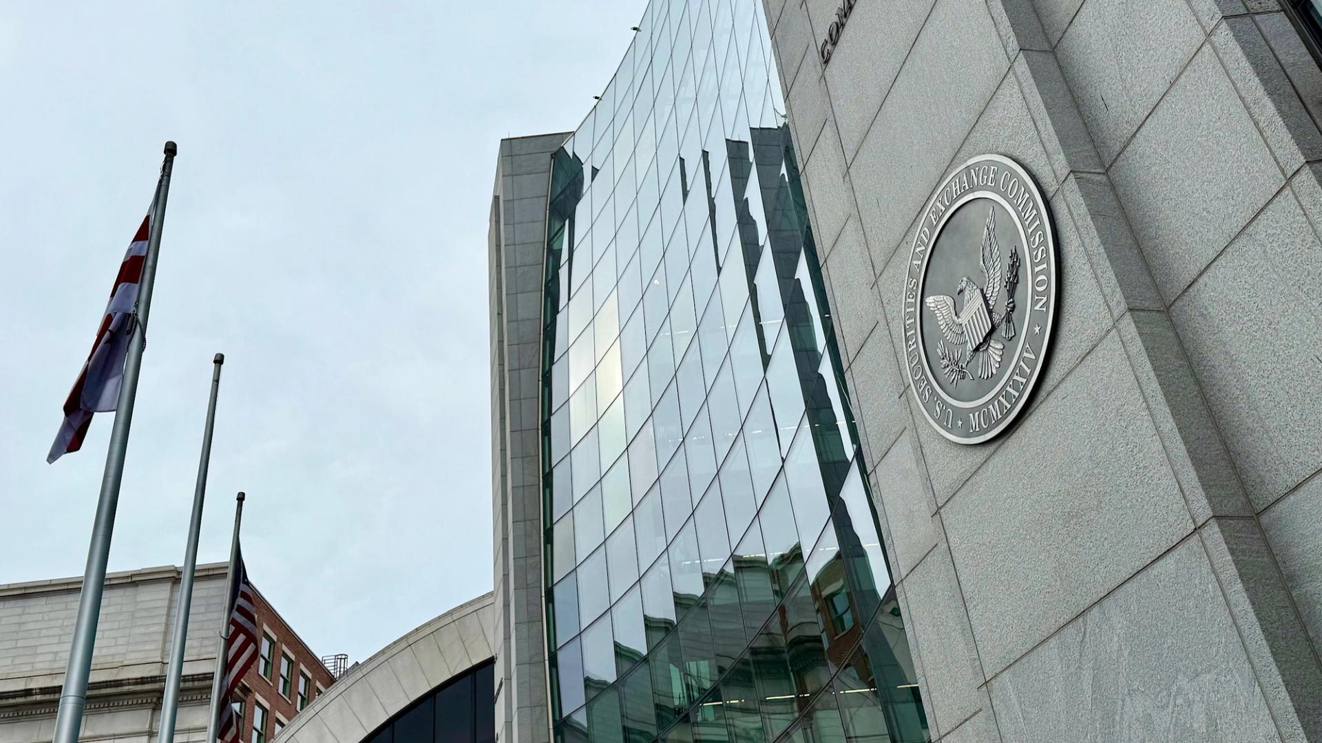 SEC phê duyệt mức sửa lỗi gấp 3 lần cho những người giao dịch bitcoin và ether bỏ lỡ những biến động mạnh