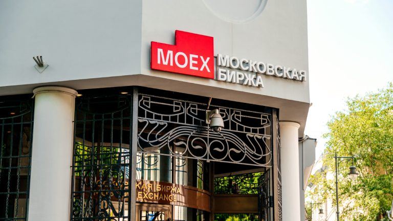 Sàn giao dịch Moscow của Nga thí điểm giao dịch tiền điện tử vào tháng 12