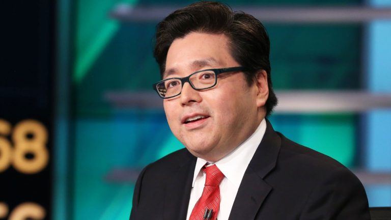 Giá bitcoin giảm xuống dưới 84 nghìn đô la khi Tom Lee để mắt tới thị trường tăng giá lớn nhất từ ​​​​trước đến nay