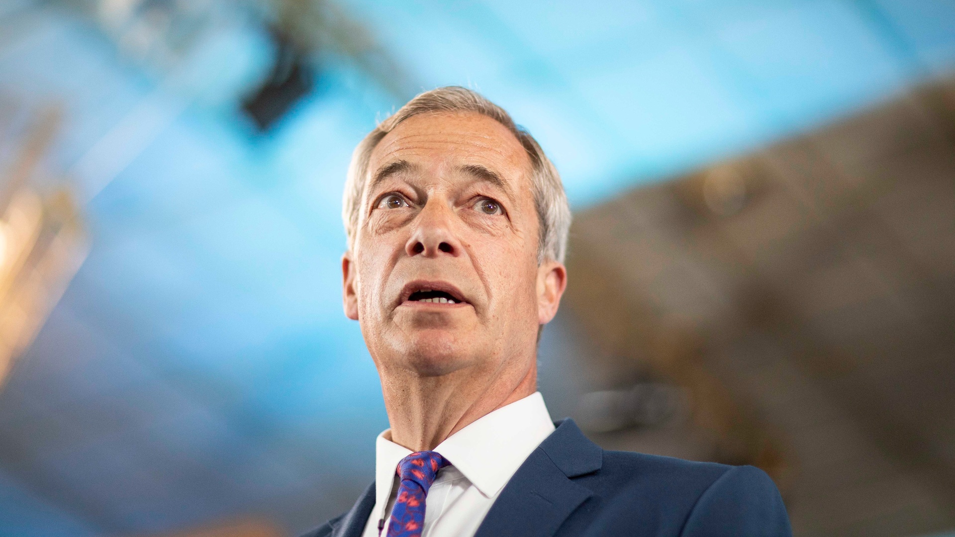 Bộ trưởng Tài chính Vương quốc Anh chỉ trích ‘Tài khoản Bitcoin’ của Nigel Farage